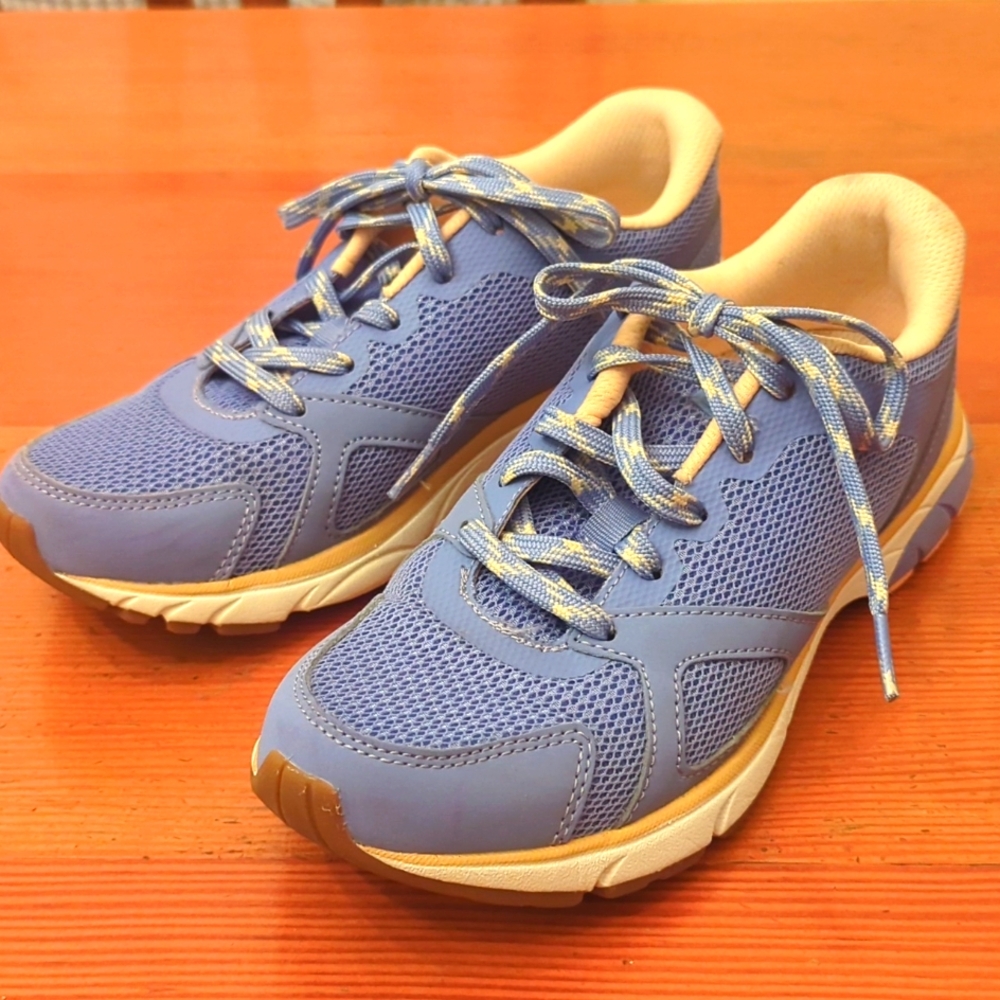 Vionic Tokyo Sneaker